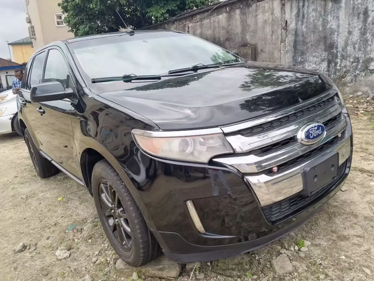 Ford Edge   - 2012