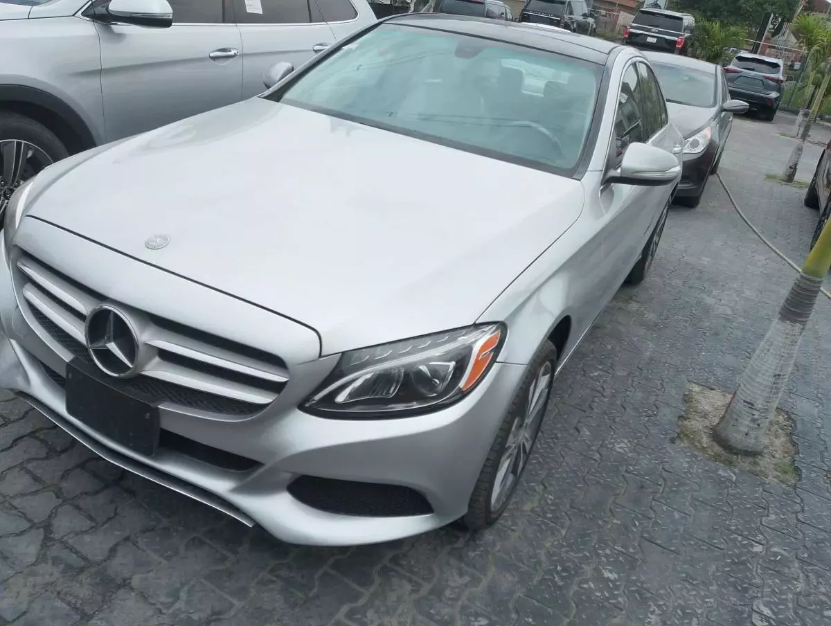 Mercedes-Benz C 300   - 2015