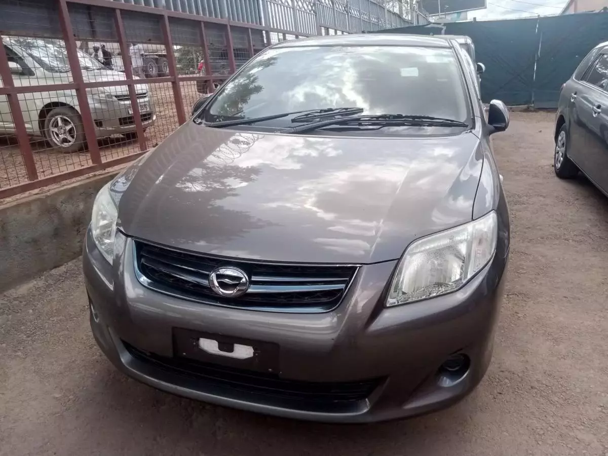 Toyota Fielder    - 2009