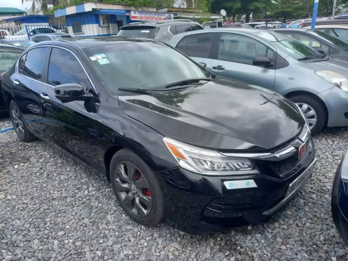 Honda Civic   - 2019