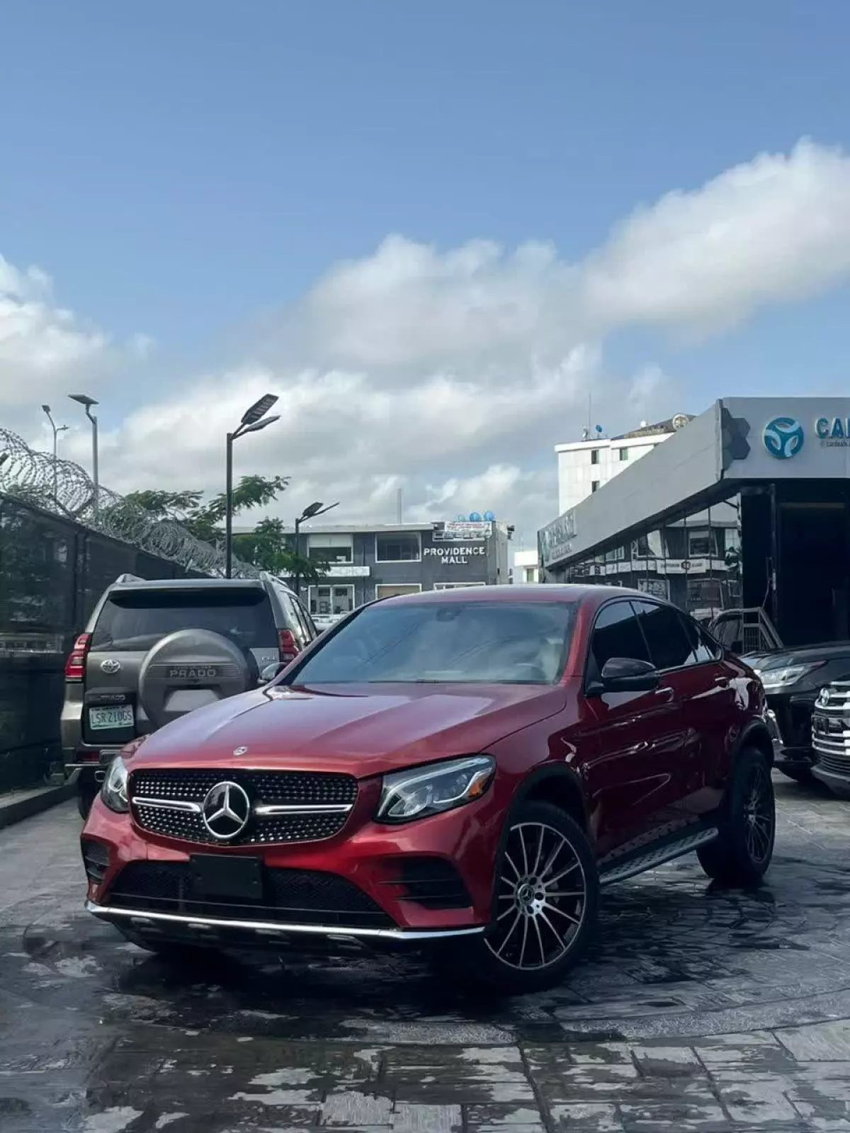 Mercedes-Benz GLC 300   - 2018