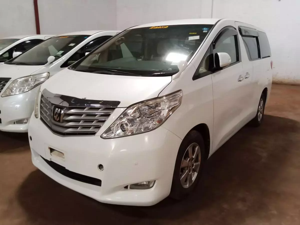 Toyota Alphard   - 2009