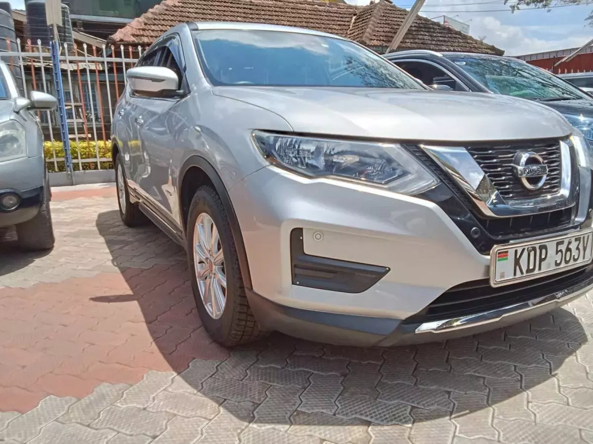 Nissan EXTRAIL HYBRID   - 2018