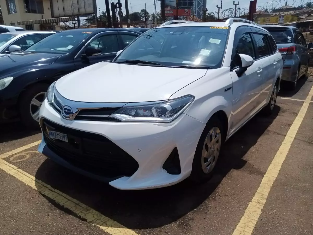 Toyota Fielder hybrid    - 2017