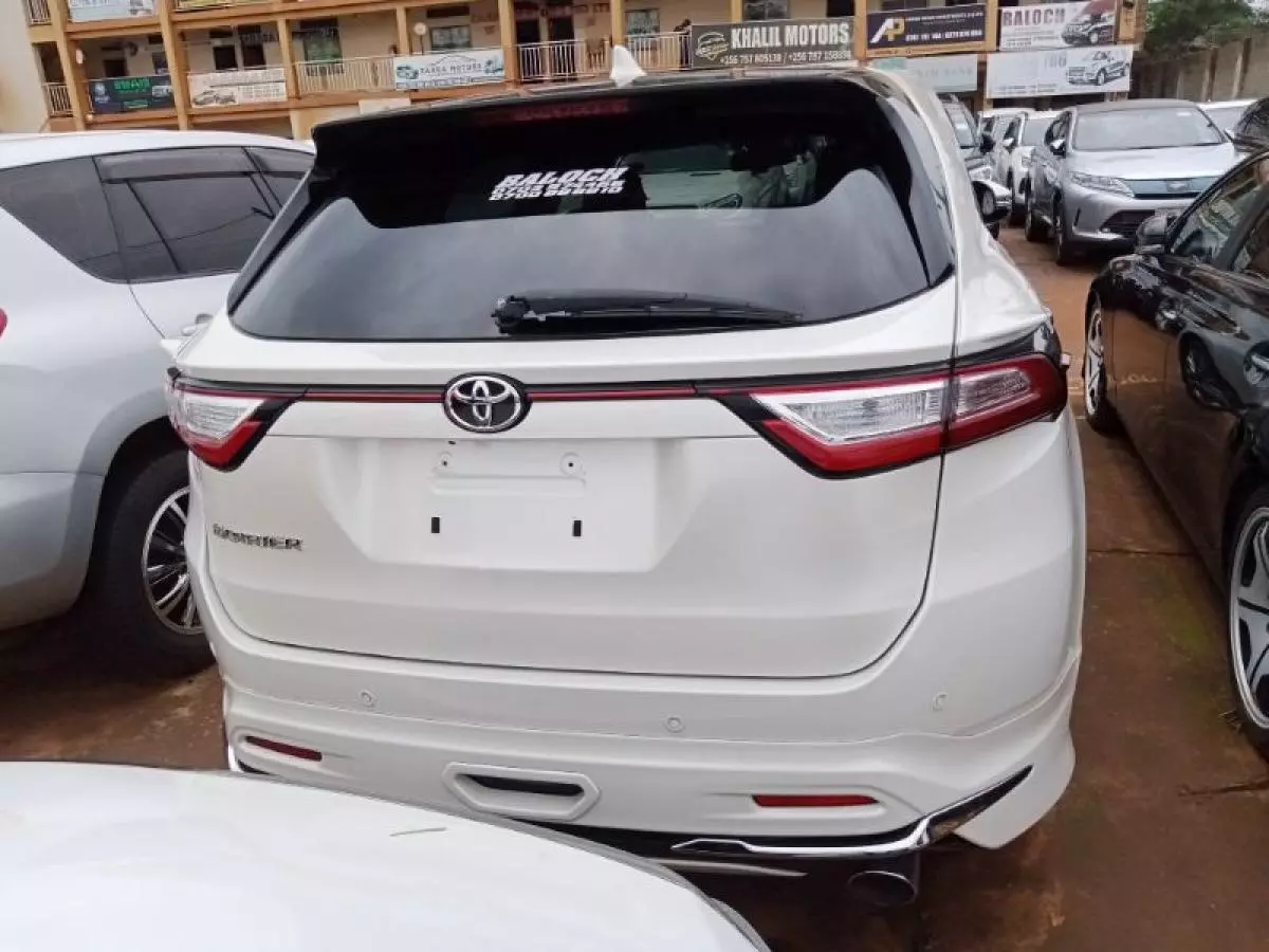 Toyota Harrier   - 2015