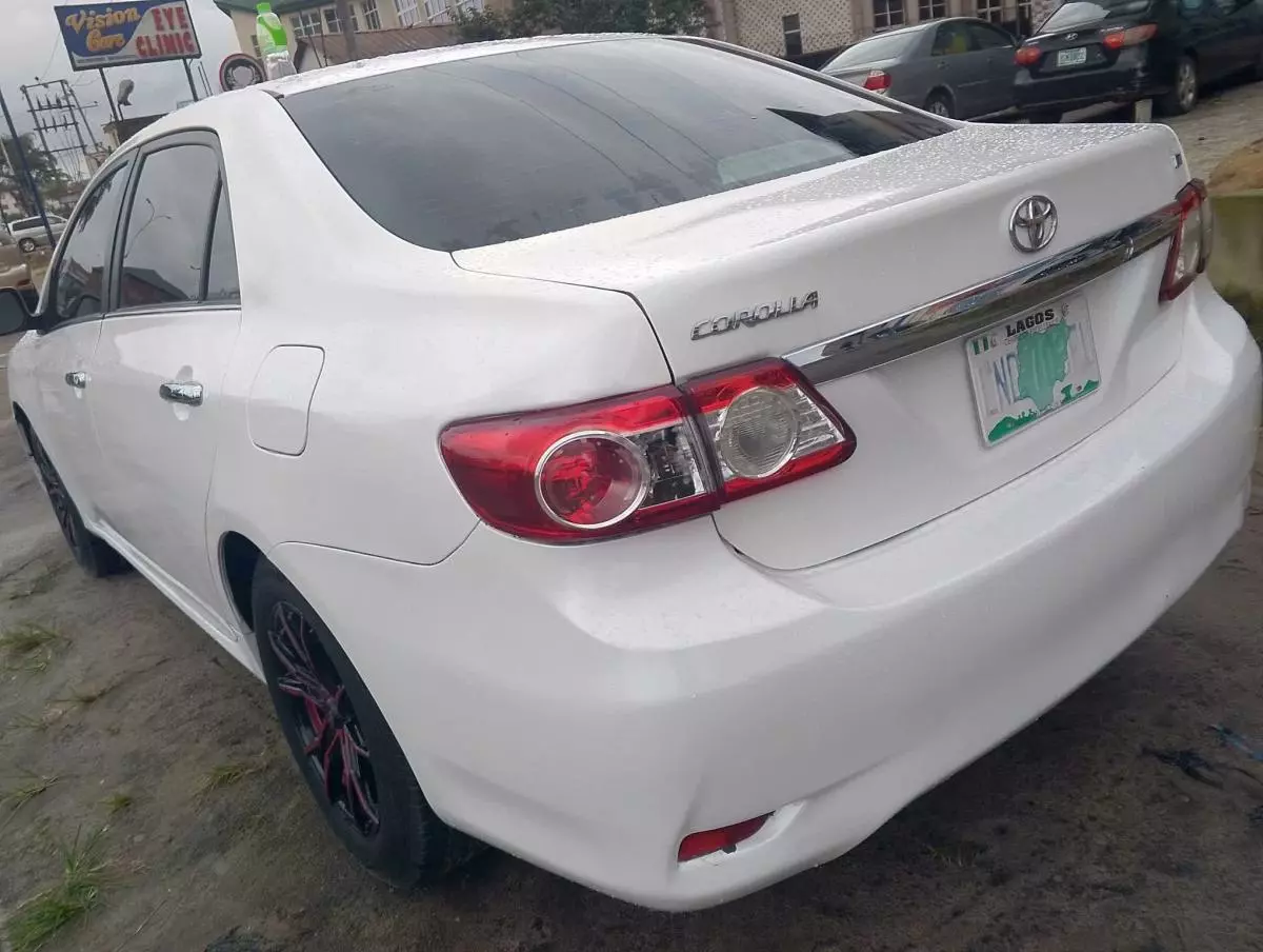 Toyota Corolla   - 2013