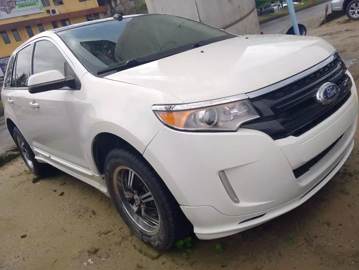 Ford Edge   - 2013