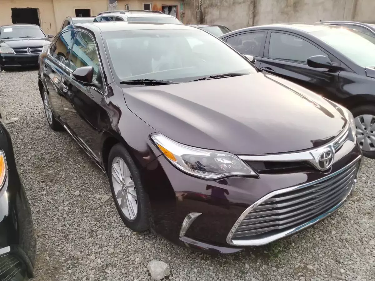 Toyota Avalon   - 2015