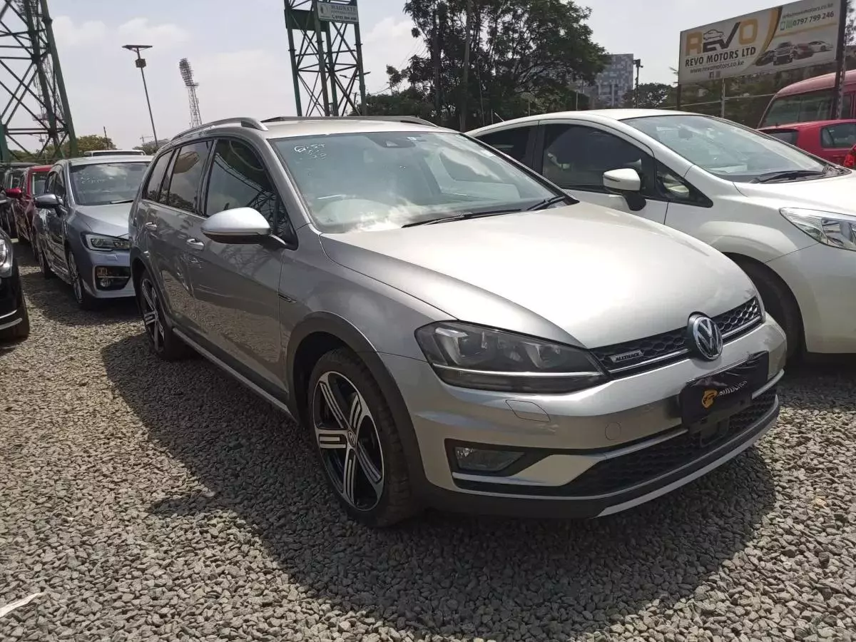 Volkswagen Golf - 2015