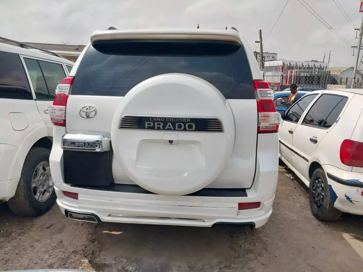Toyota Landcruiser Prado - 2011