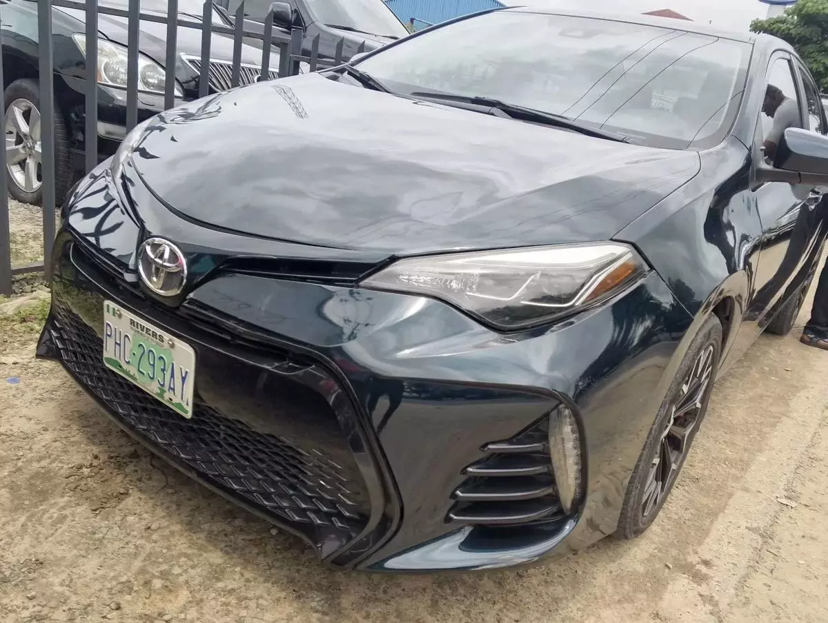 Toyota Corolla   - 2015