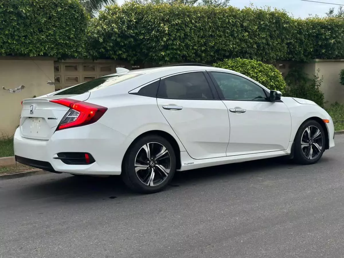 Honda Civic   - 2017