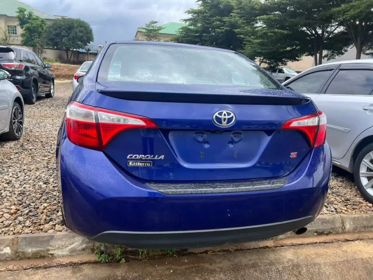 Toyota Corolla   - 2014