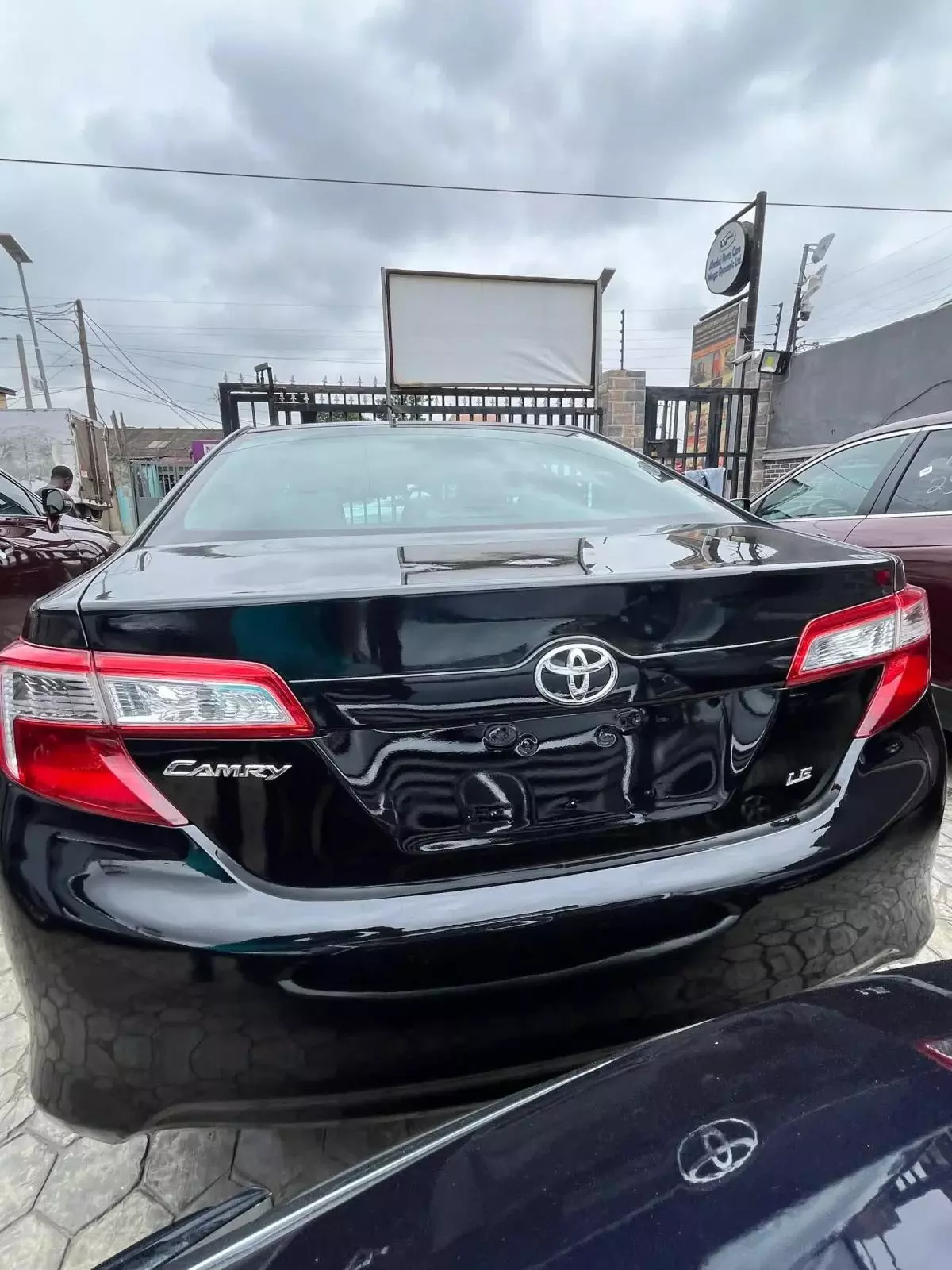 Toyota Camry   - 2012