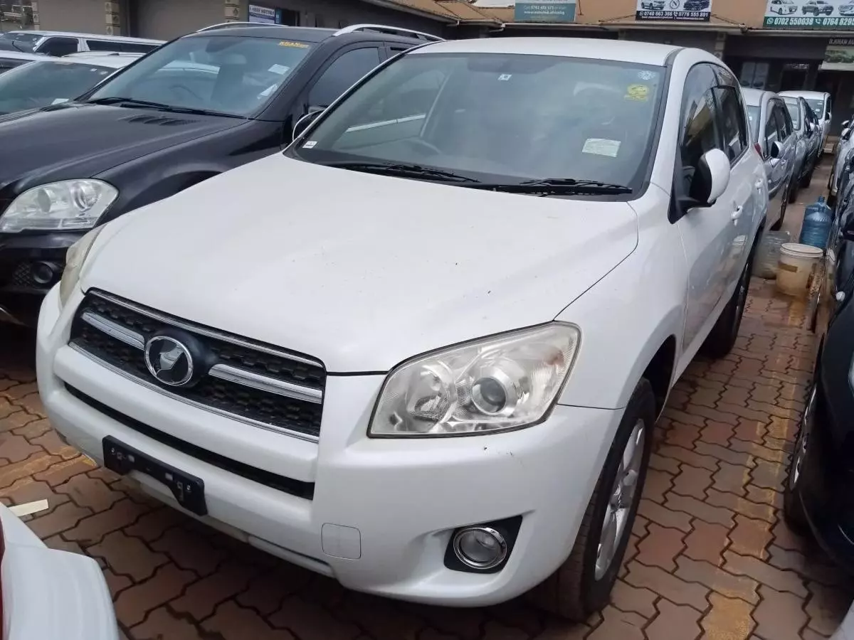 Toyota RAV 4   - 2011