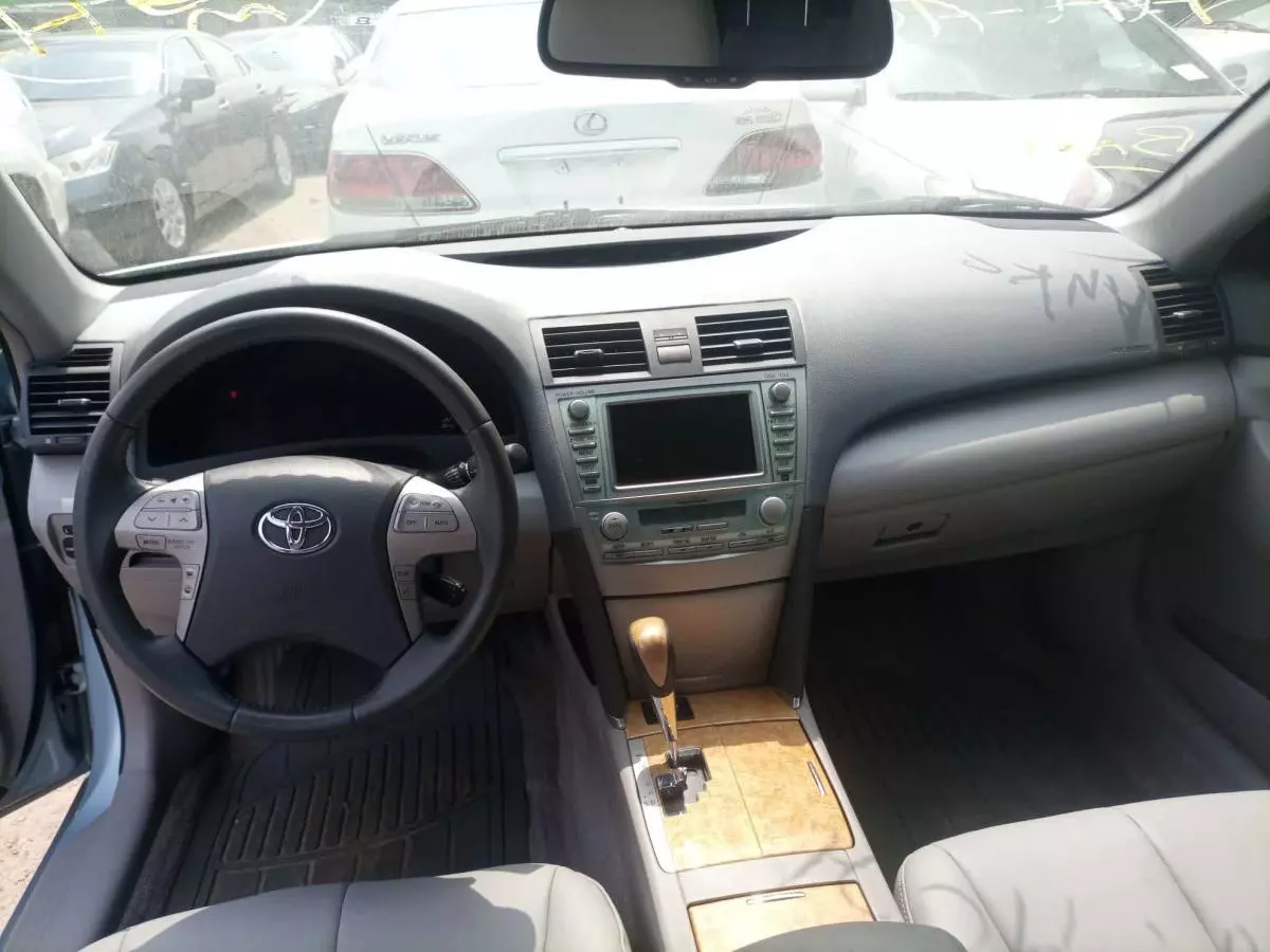 Toyota Camry - 2007