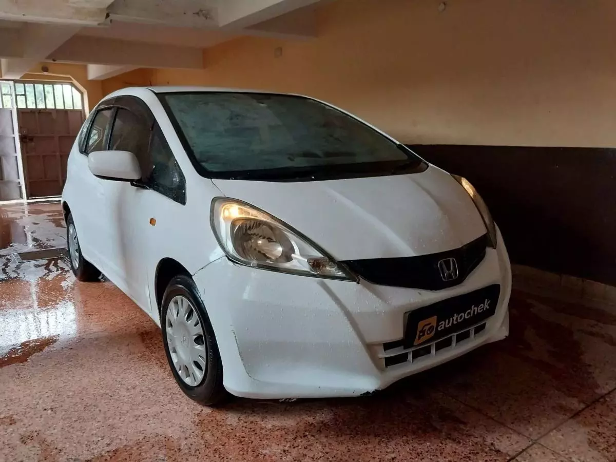 Honda Fit   - 2013