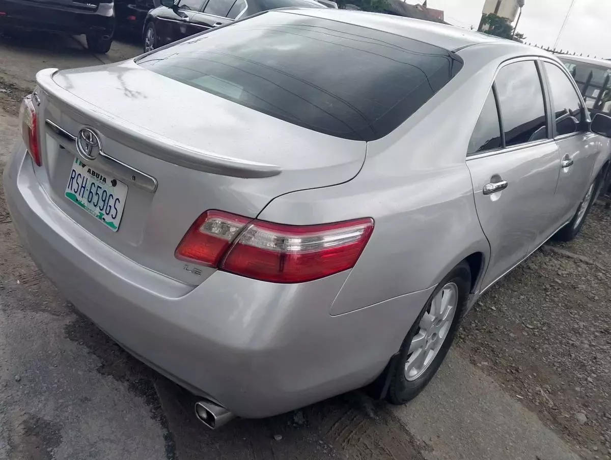 Toyota Camry   - 2008