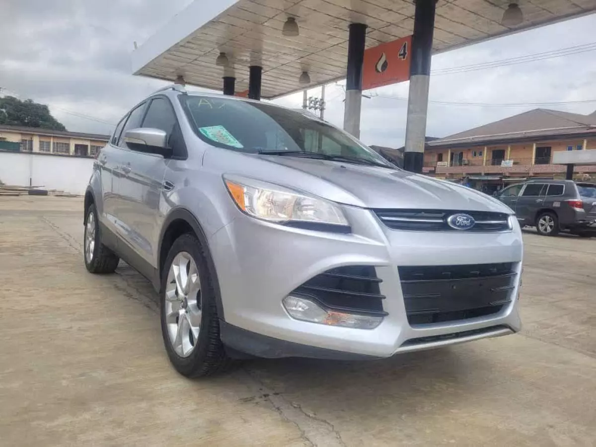 Ford Escape   - 2014