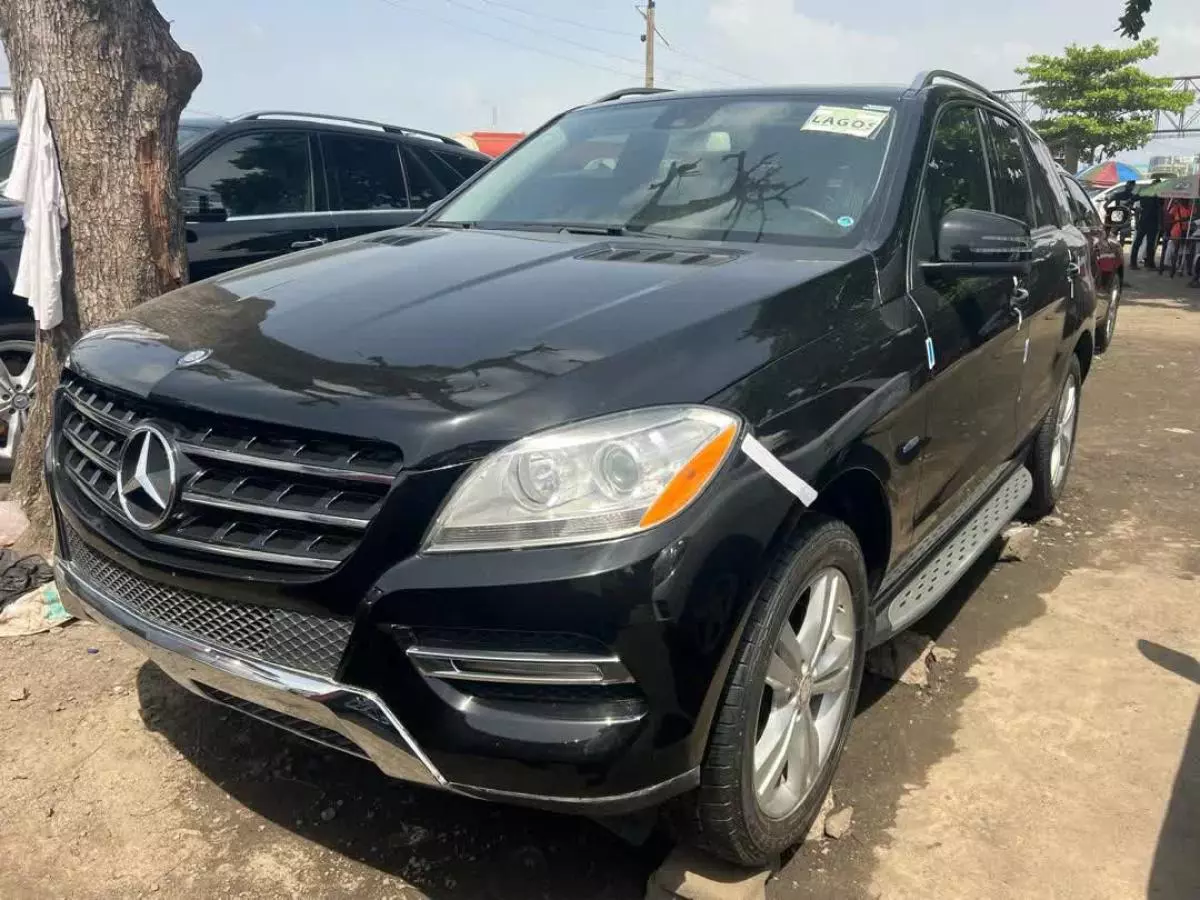 Mercedes-Benz ML 350   - 2012