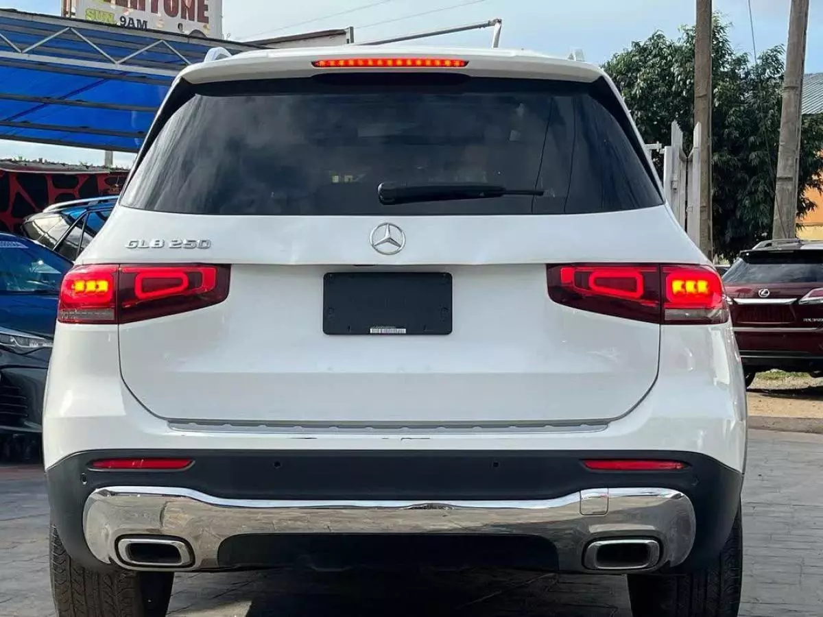 Mercedes-Benz GLB 250   - 2020