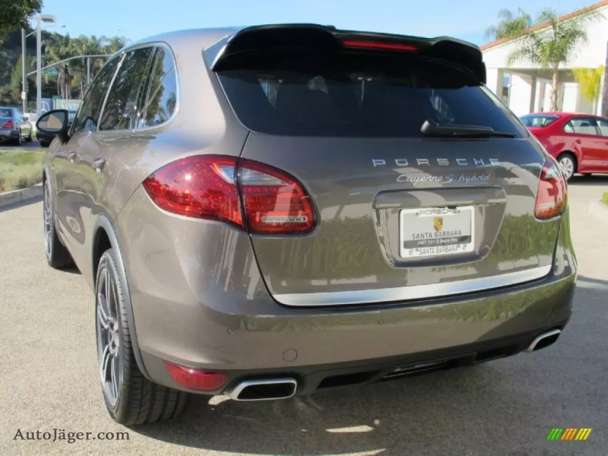 PORSCHE Cayenne   - 2016