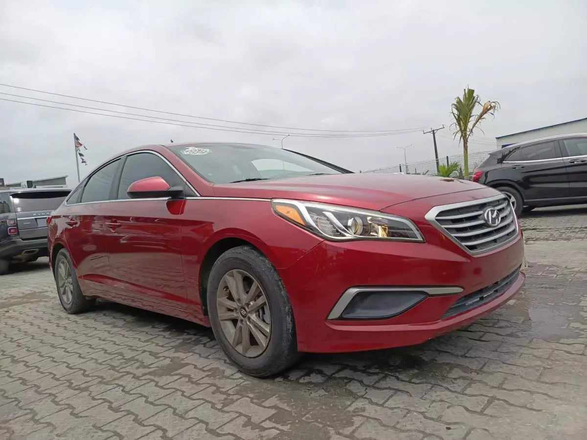 Hyundai Sonata   - 2016