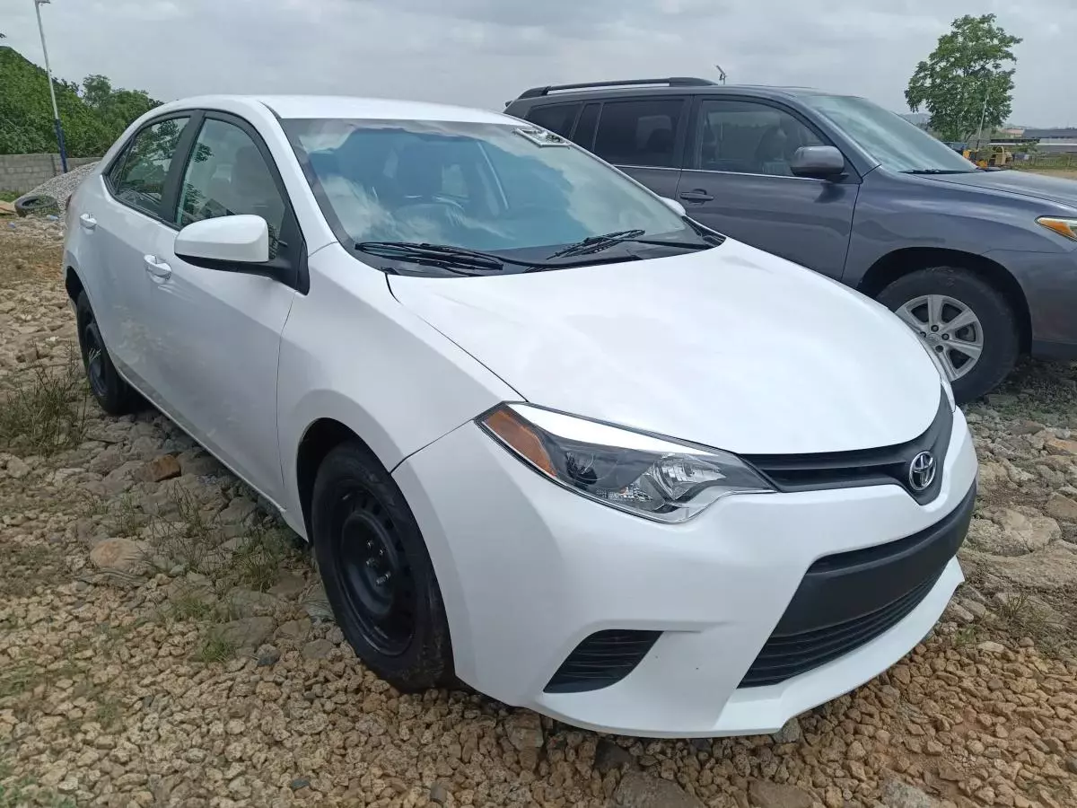 Toyota Corolla   - 2015