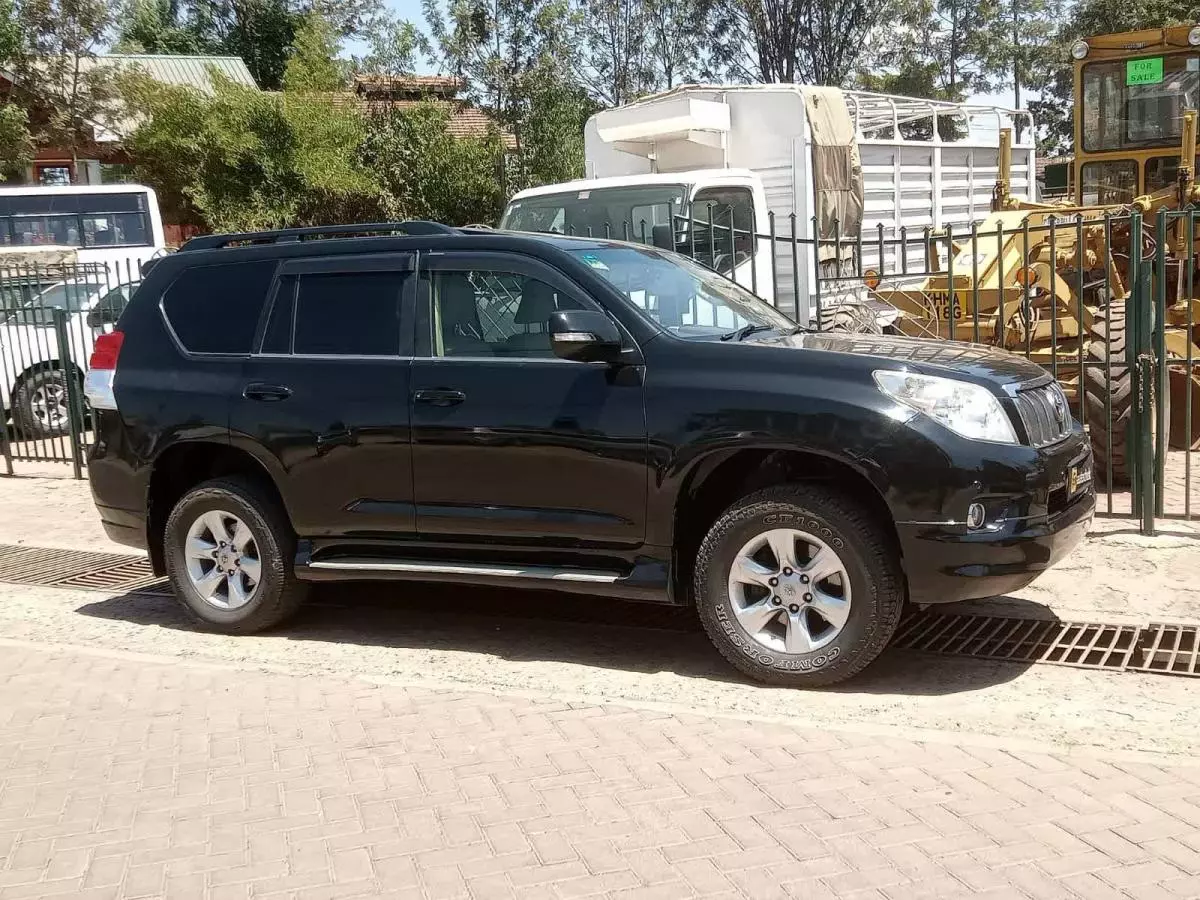Toyota Landcruiser prado TX - 2011