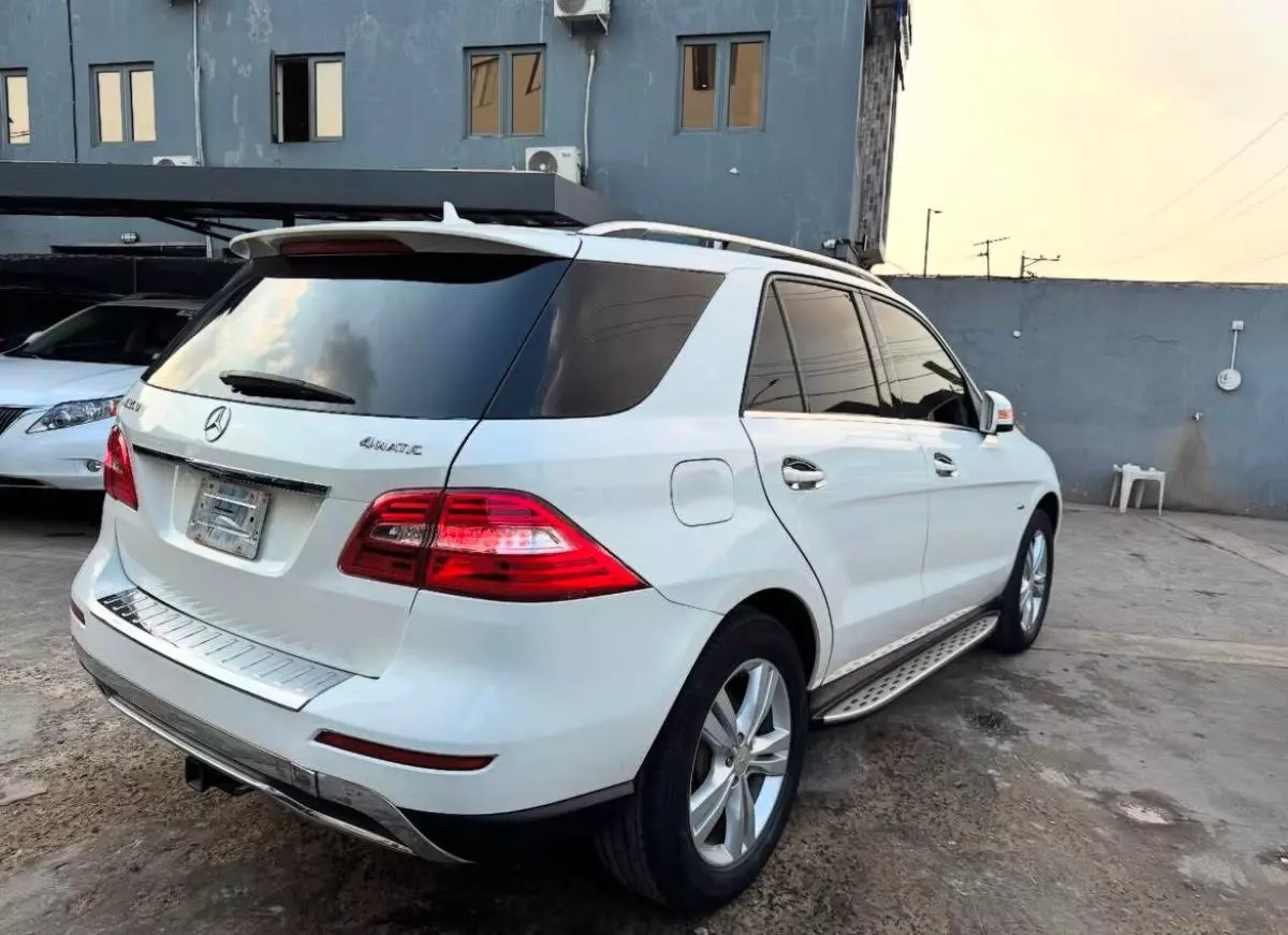 Mercedes-Benz ML 350   - 2012