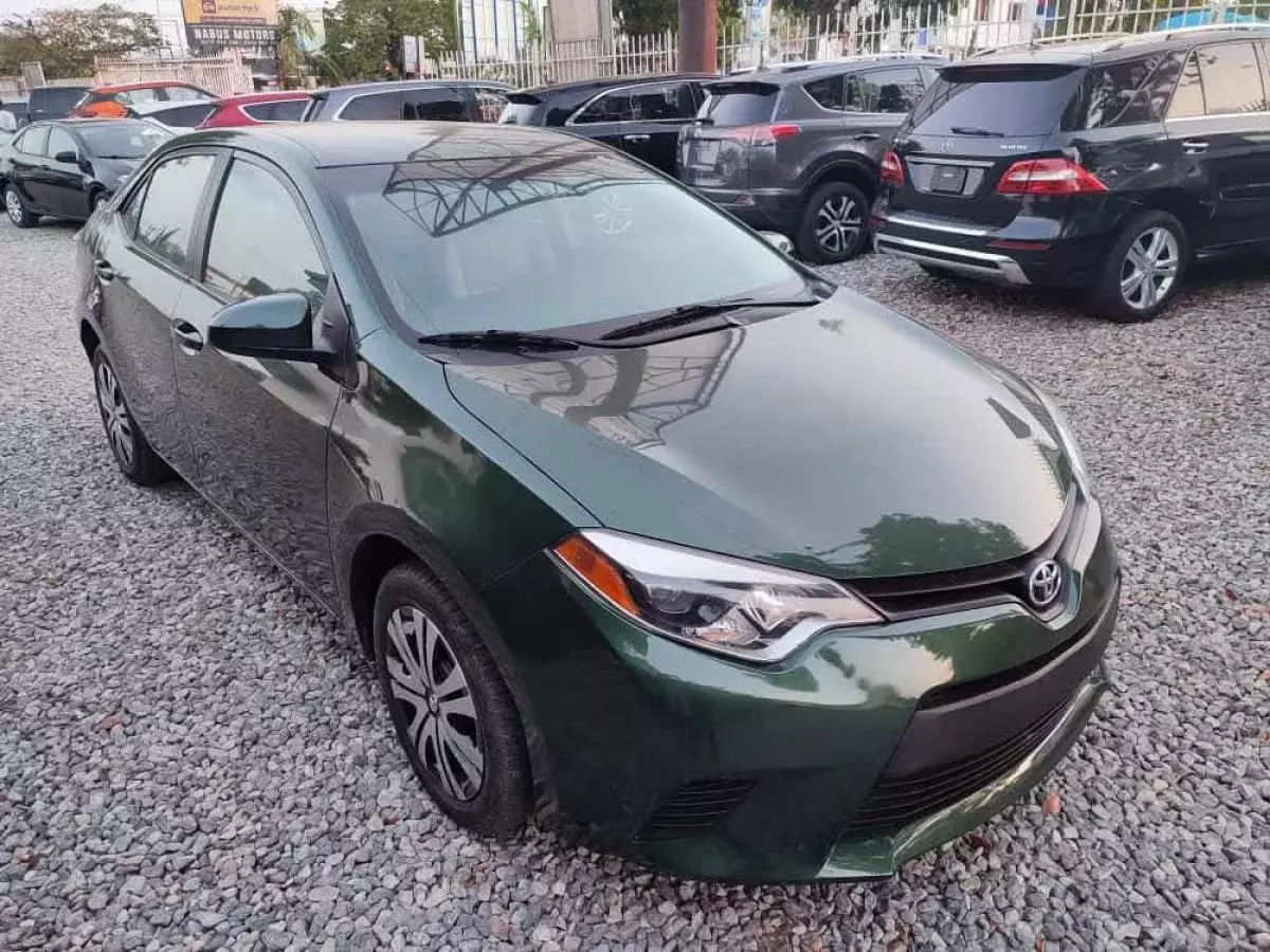 Toyota Corolla   - 2014