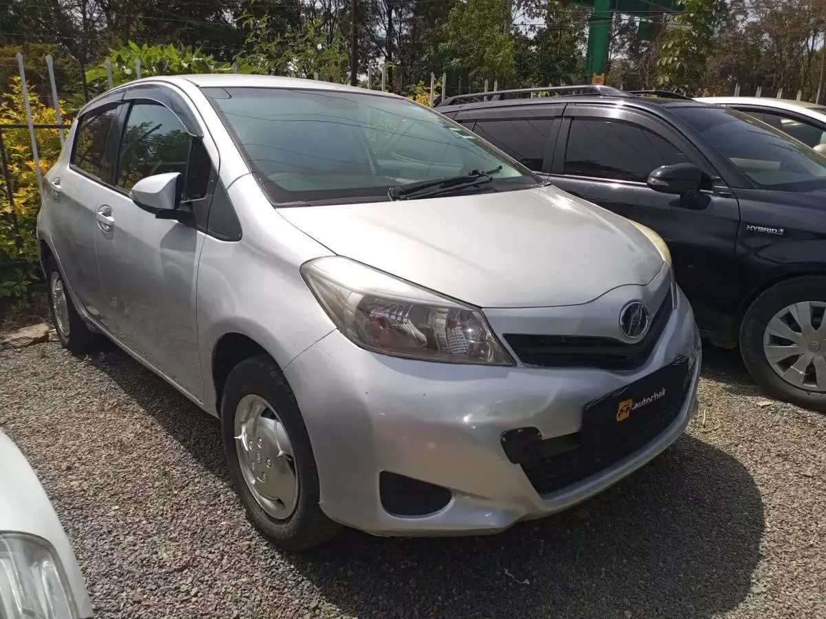 Toyota Vitz - 2011