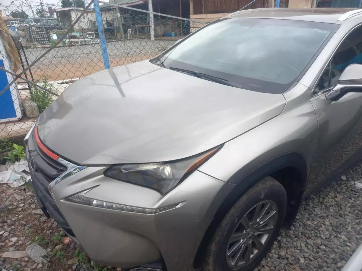 Lexus NX 200   - 2016