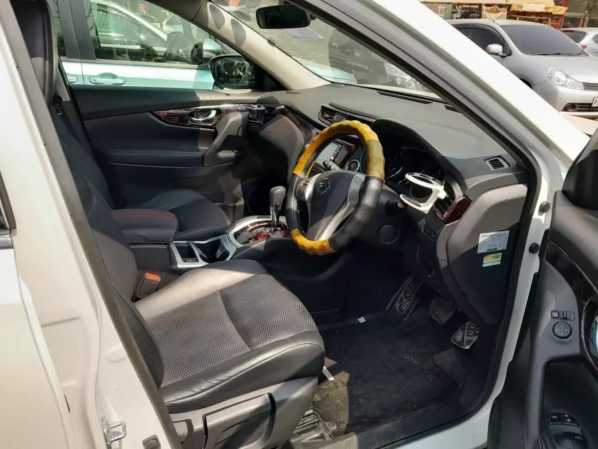Nissan X-Trail - 2016