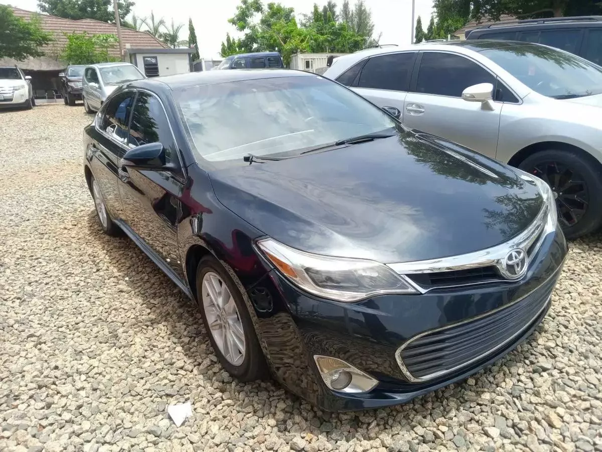 Toyota Avalon   - 2015