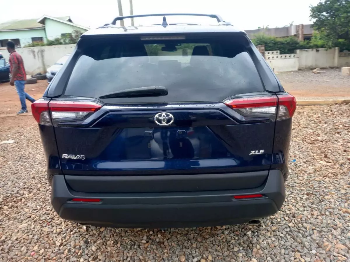 Toyota RAV 4   - 2020