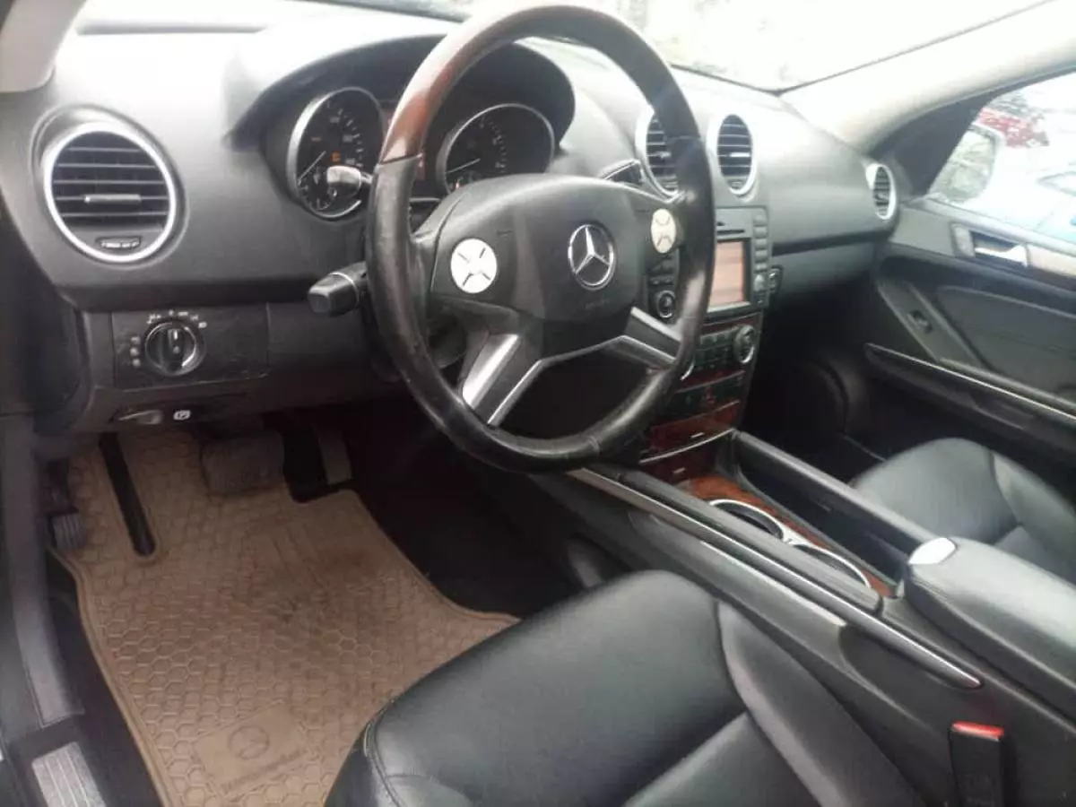 Mercedes-Benz ML 350 - 2010