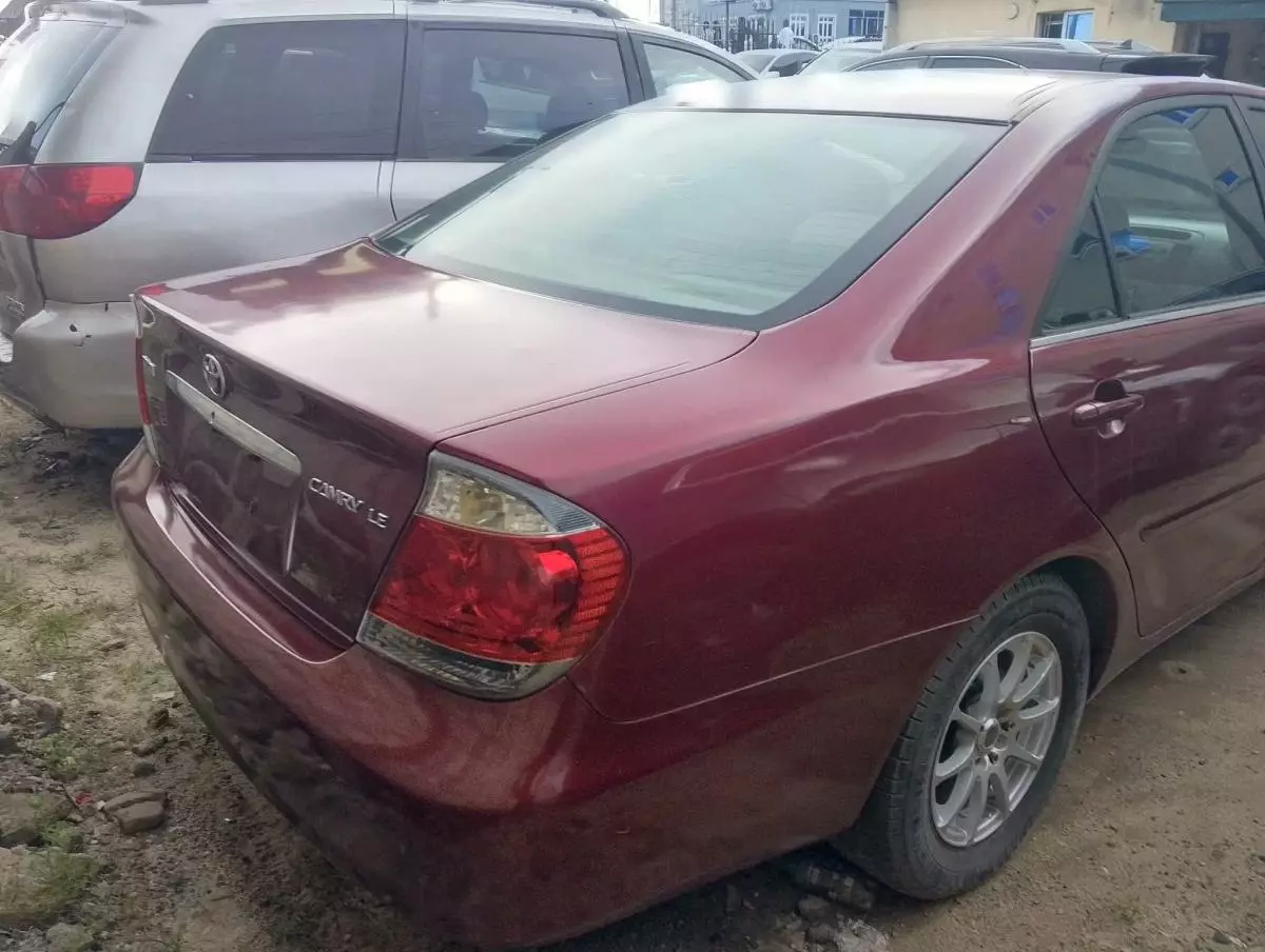 Toyota Camry   - 2006