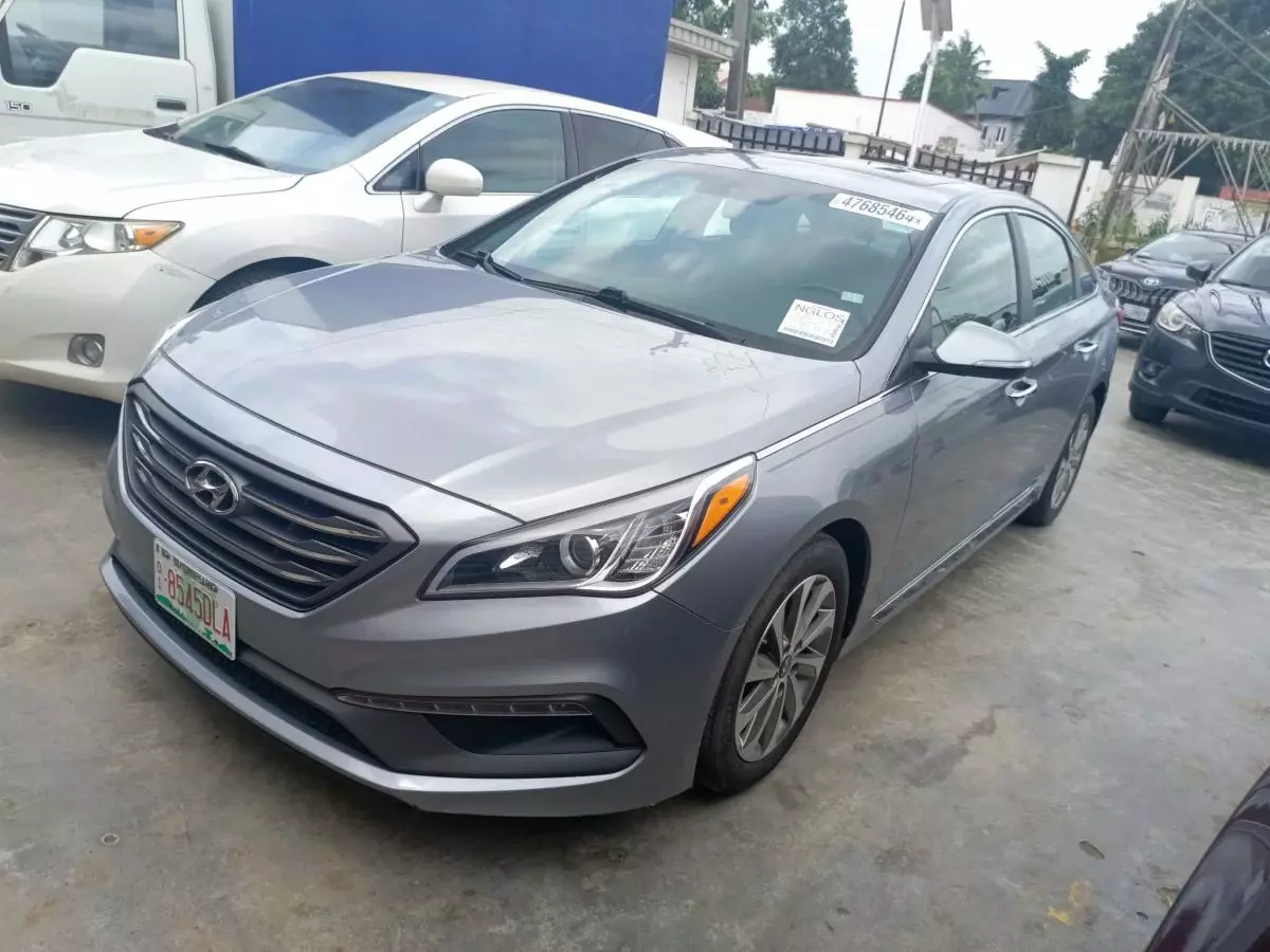 Hyundai Sonata   - 2016