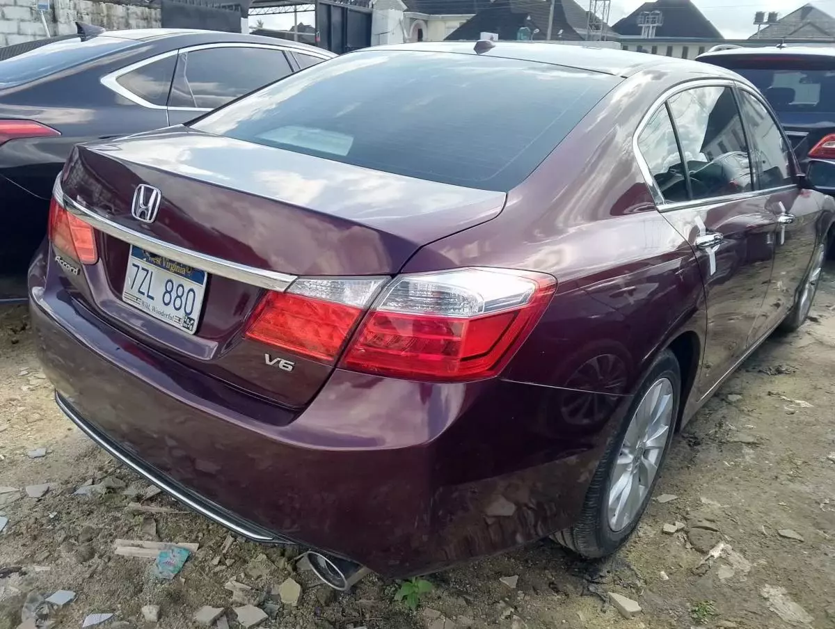 Honda Accord   - 2015