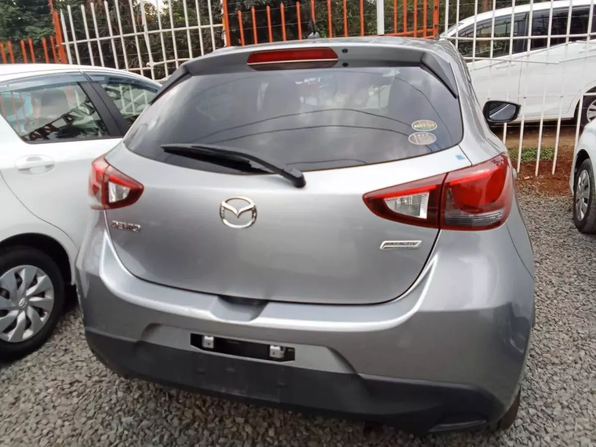 Mazda Demio   - 2016