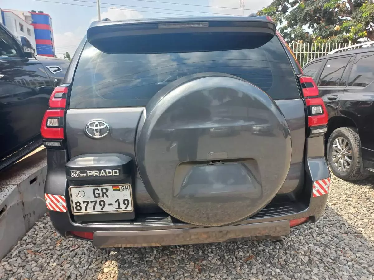 Toyota Landcruiser Prado - 2018