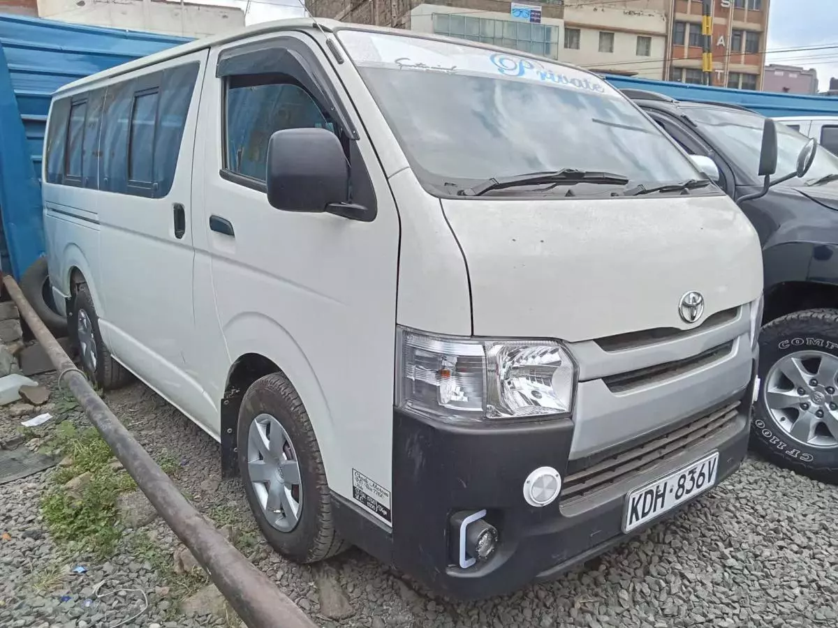 Toyota Hiace   - 2018