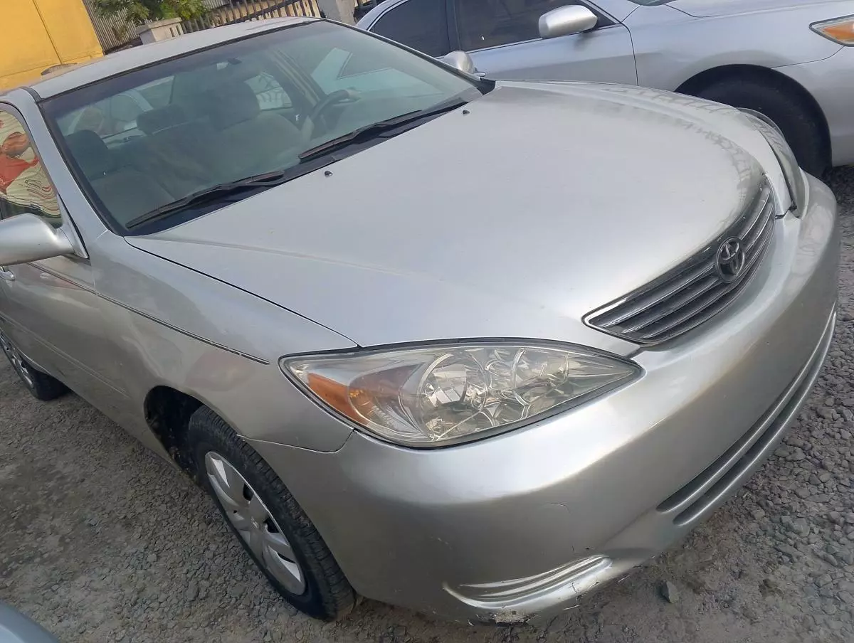 Toyota Camry   - 2003