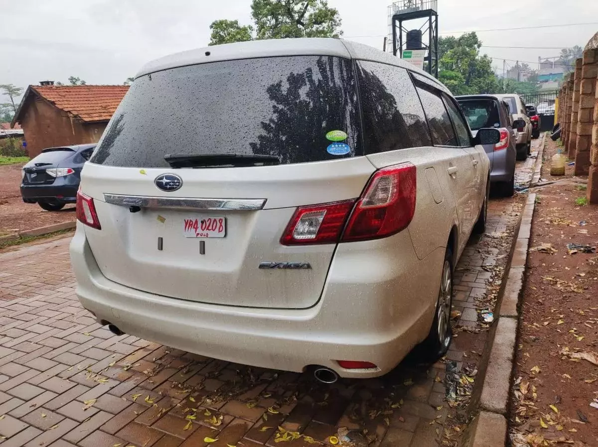 Subaru Exiga  - 2009