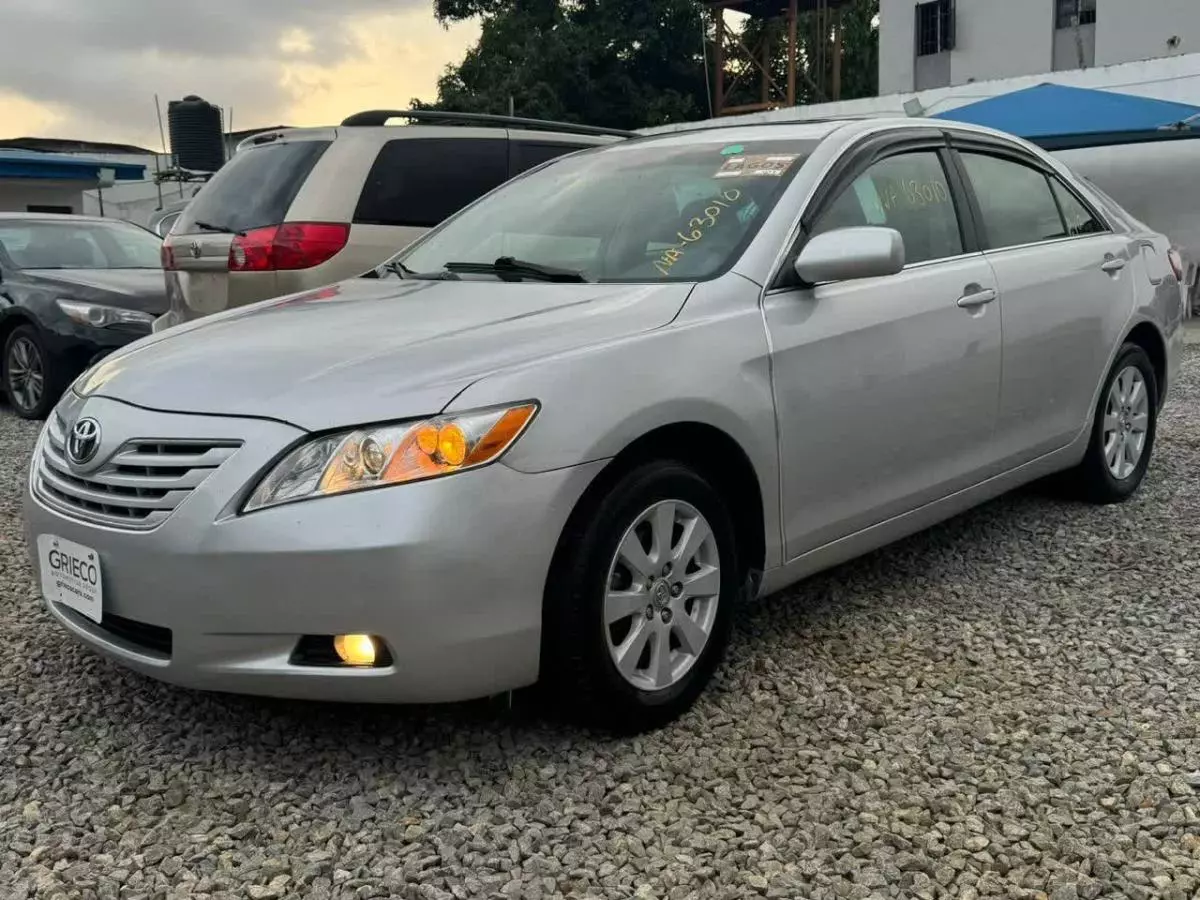 Toyota Camry   - 2008