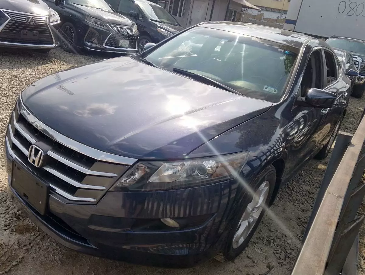 Honda Crosstour   - 2012