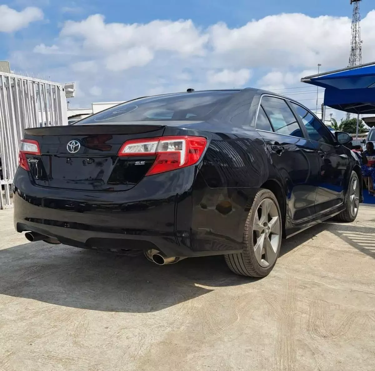 Toyota Camry   - 2012