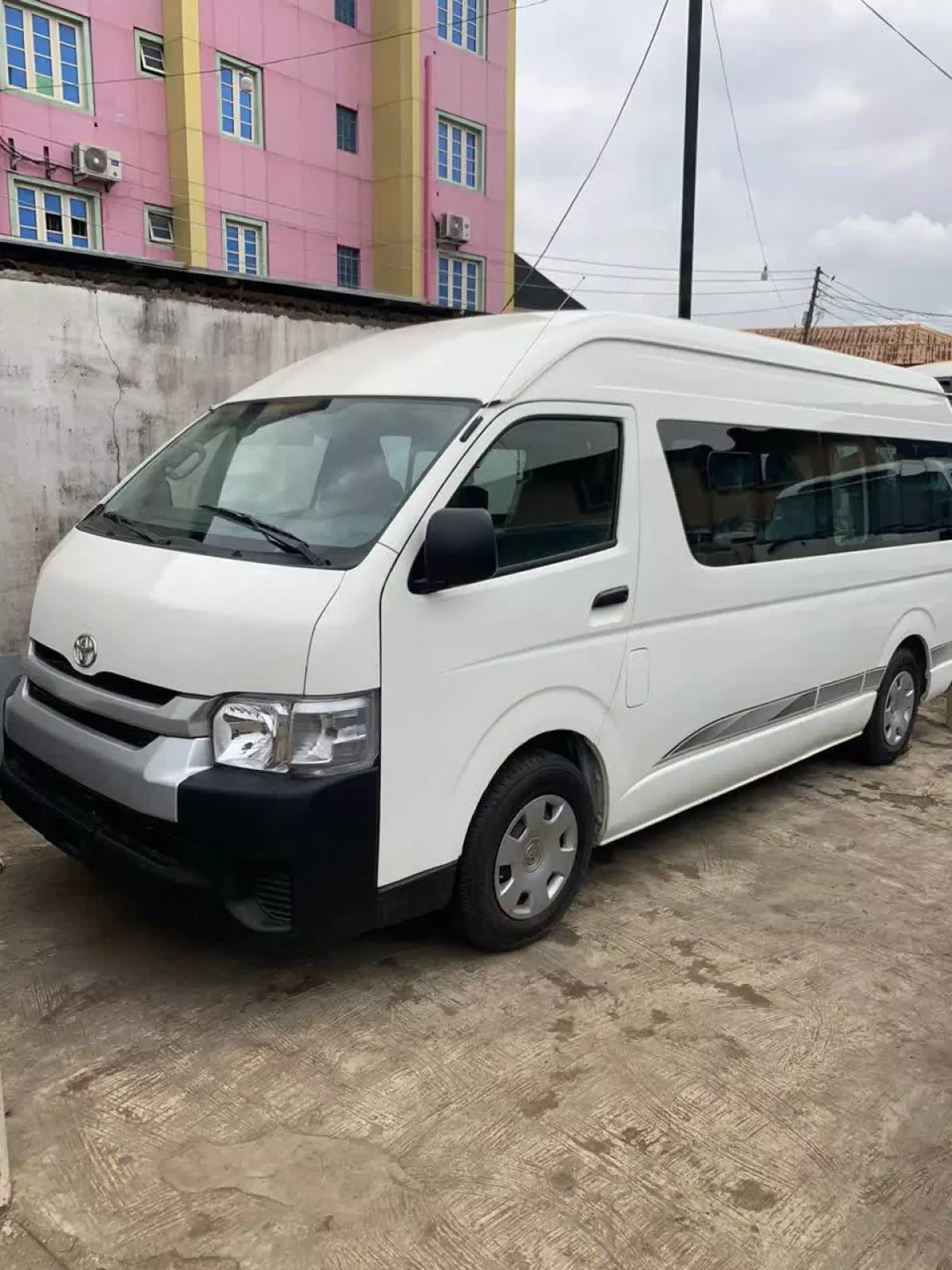 Toyota Hiace (High Roof)   - 2008