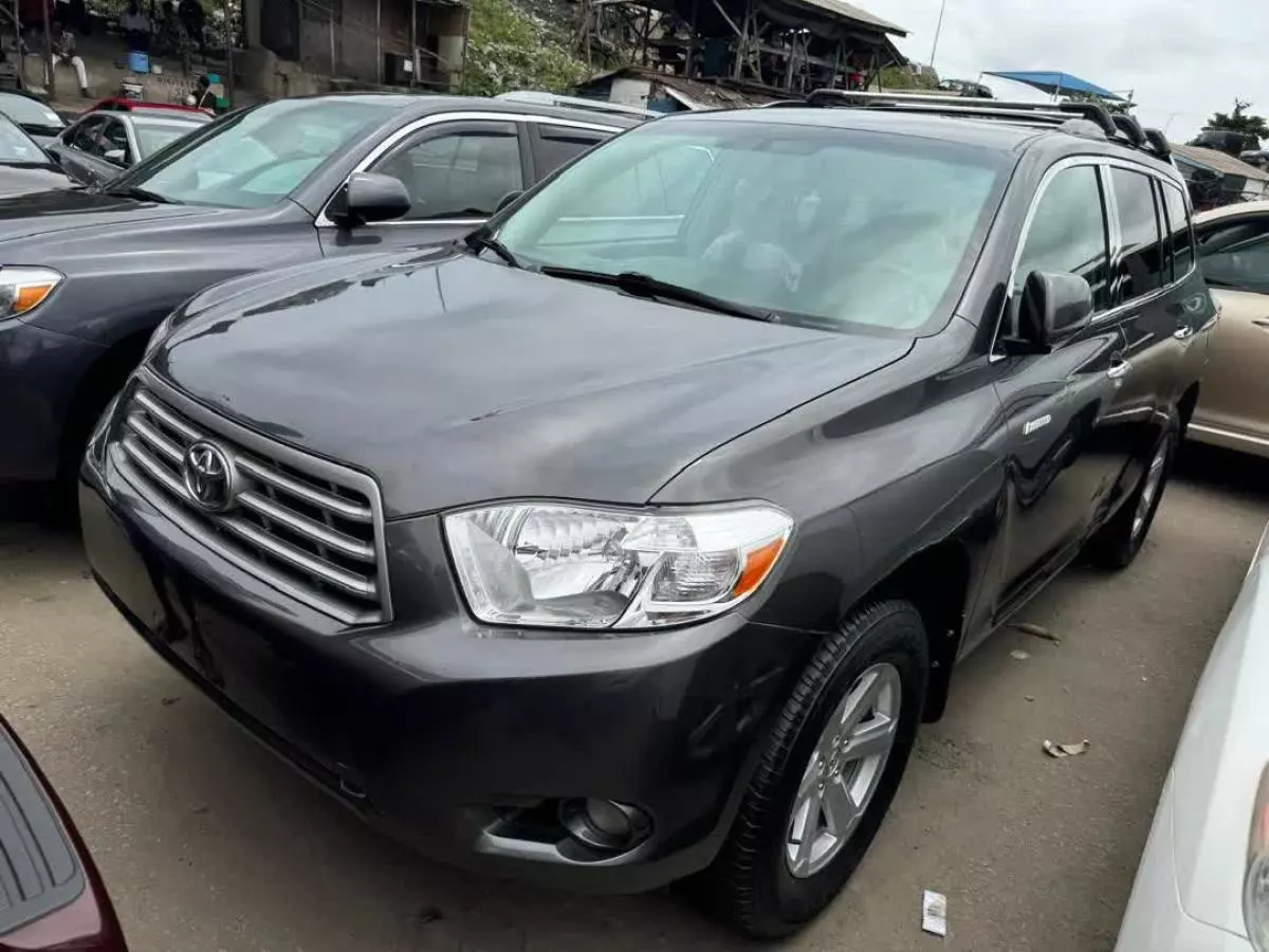 Toyota Highlander   - 2009